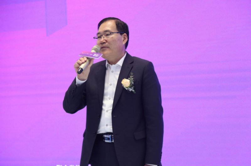 設(shè)計中國X東鵬巖板全國巡回論壇暨墻面巖板發(fā)布會（青島站）11月23日圓滿舉行！_2
