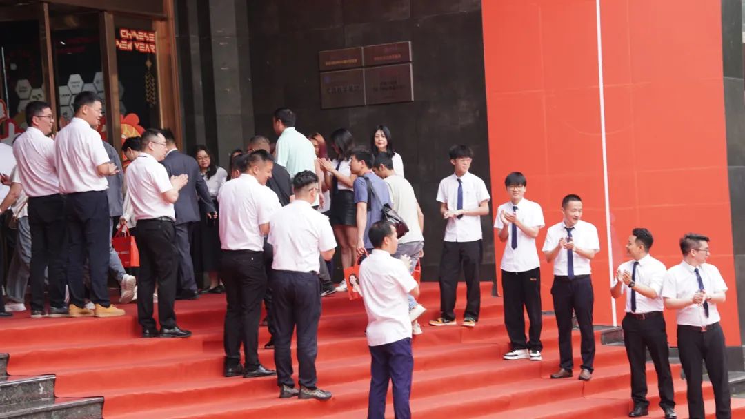 2024全新升級(jí)上線(xiàn) 有一種高級(jí)叫喜力瓷磚專(zhuān)賣(mài)店規(guī)范4.03.jpg